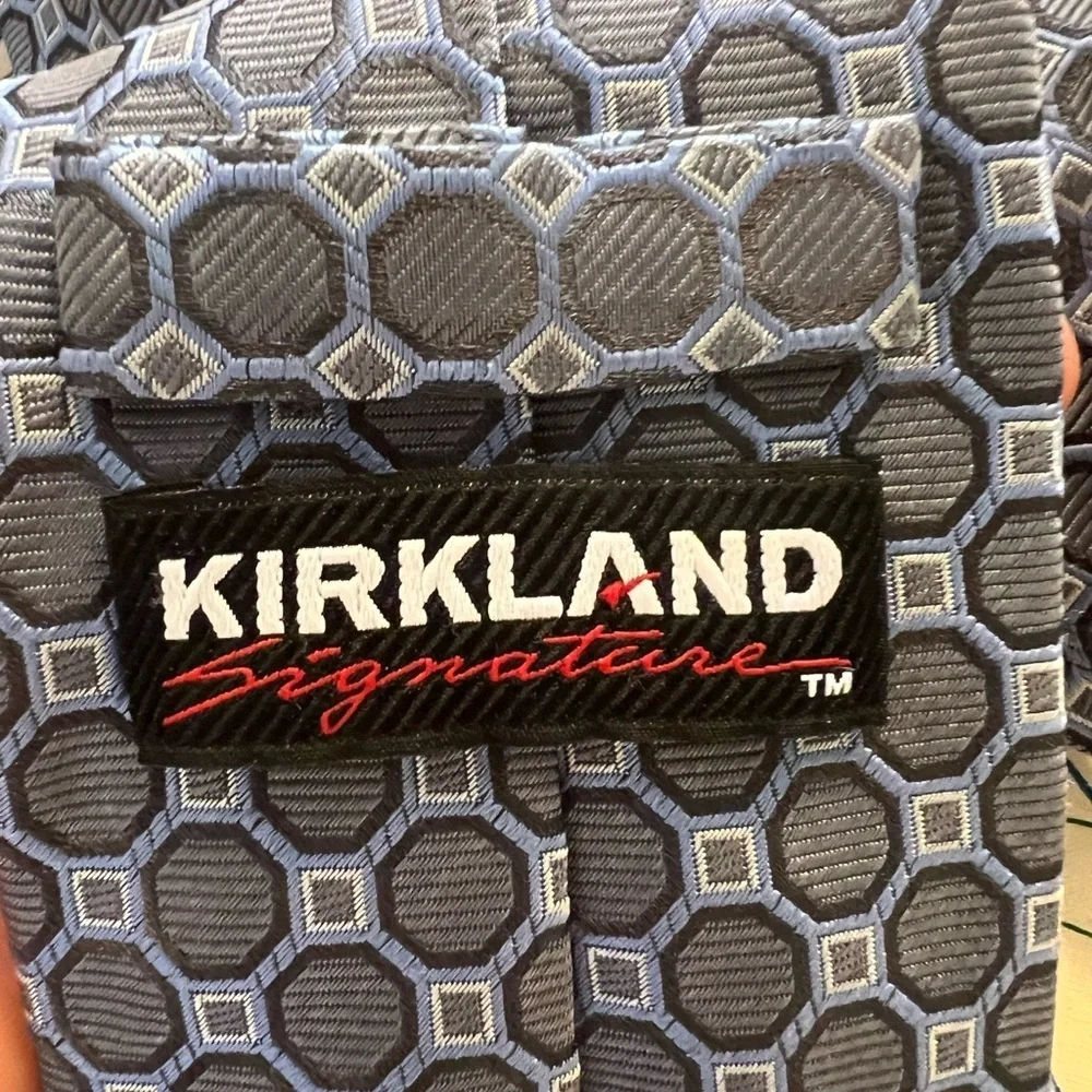 Kirkland Signature Hexagonal Pattern Tie in Blue and Gray